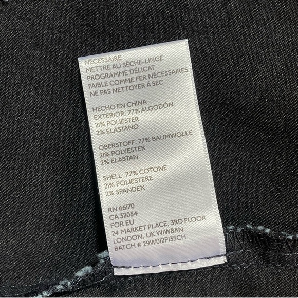 Urban Outfitters Kimchi Blue Back Zip Shorts - Picture 11 of 14